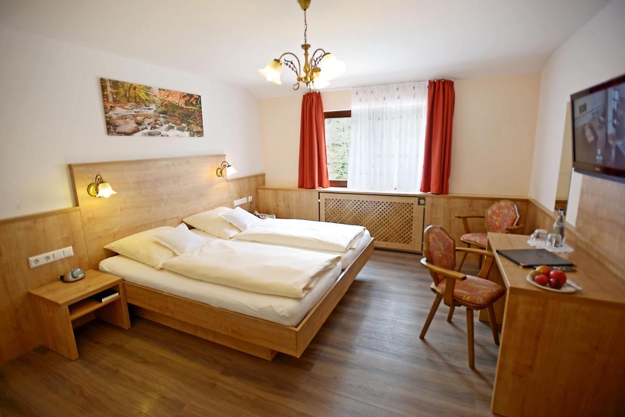 Landgasthof Sonne Алпирсбах Екстериор снимка